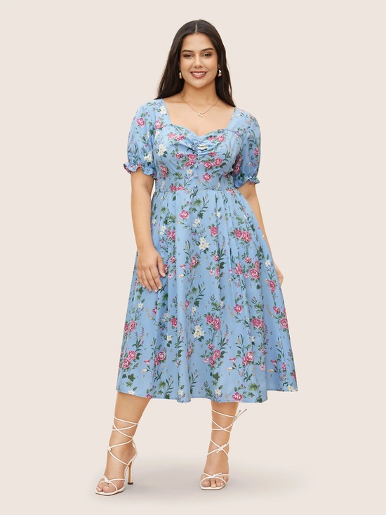 BloomChic Dresses & Skirts - BloomChic Blue Floral Sweetheart Midi Dress